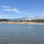 Linus مكان تخييم مارينا دي ماسا